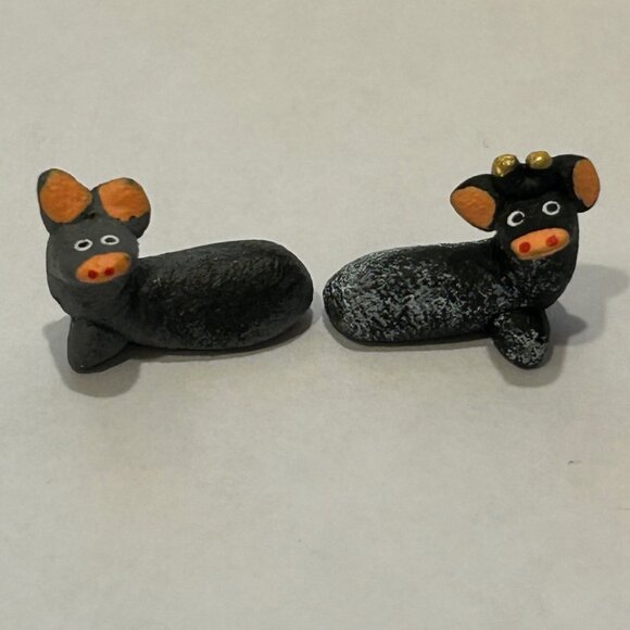 Very Tiny Clay Nativity Set in Small Lidded Box - Picture 6 of 13